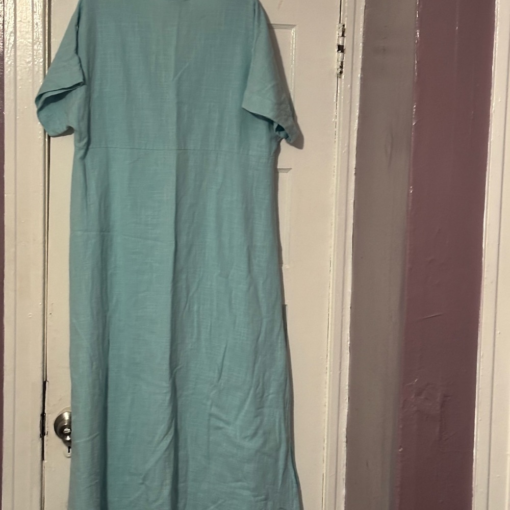 Nomad Soft Blue V-Neck Top - Picture 11 of 11